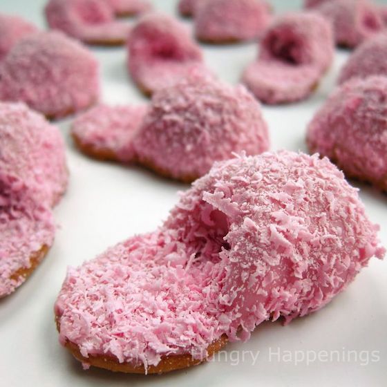 pink fuzzy slipper cookies