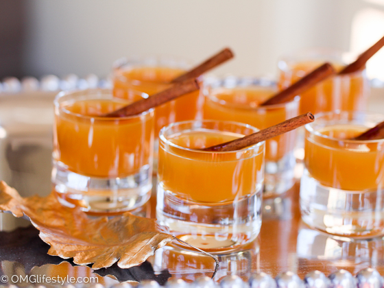 Dress Up Your Thanksgiving Beverages Serve hot cider or mulled wine in attractive glasses. Garnish with cinnamon sticks for a special touch.