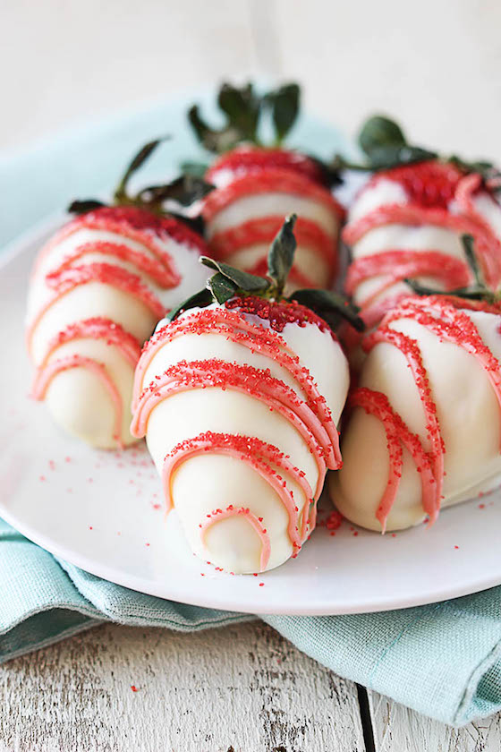 Festive Chocolate Covered Strawberries - OMG Lifestyle Blog