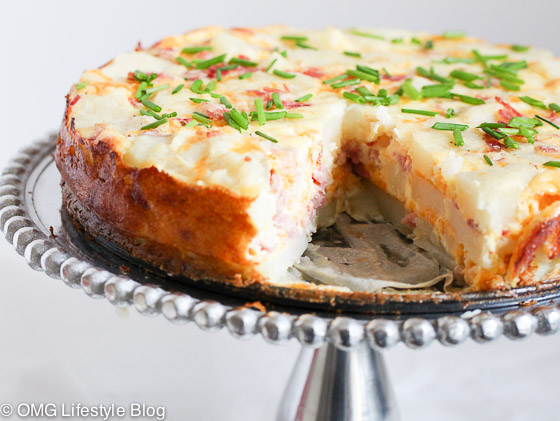 Garnish your Ham and Potato Bake with chopped chives.  It adds a pop of color.  