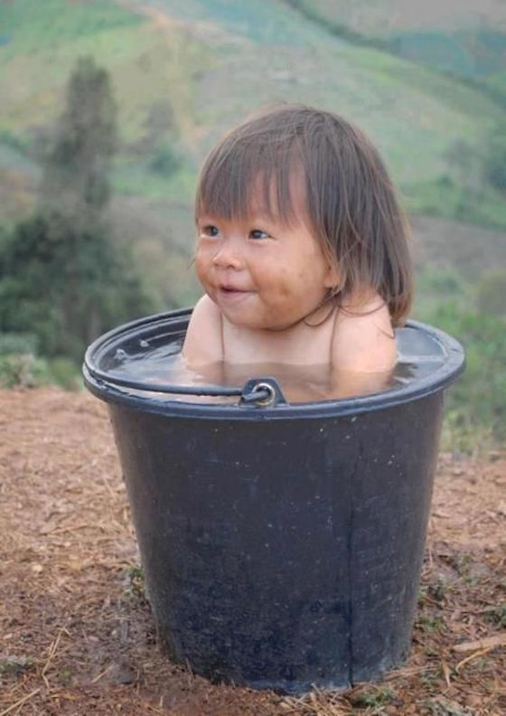 Baby Pictures that will Make You Smile - Brrr! The water is cold!!