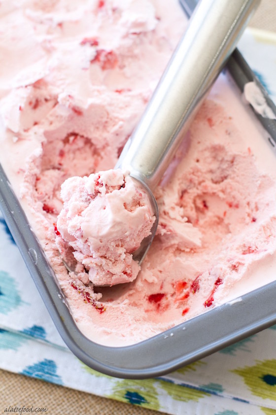 Homemade Strawberry Ice Cream by A Latte Food