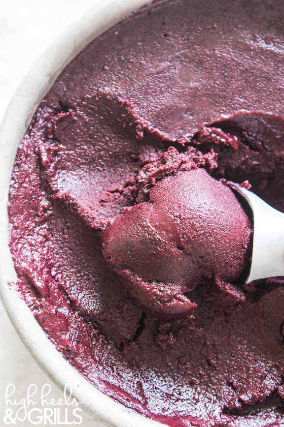 Skinny Blueberry Frozen Yogurt by High Heels and Grills