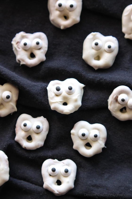Halloween Ghosts as Snacks | Ghost Pretzels