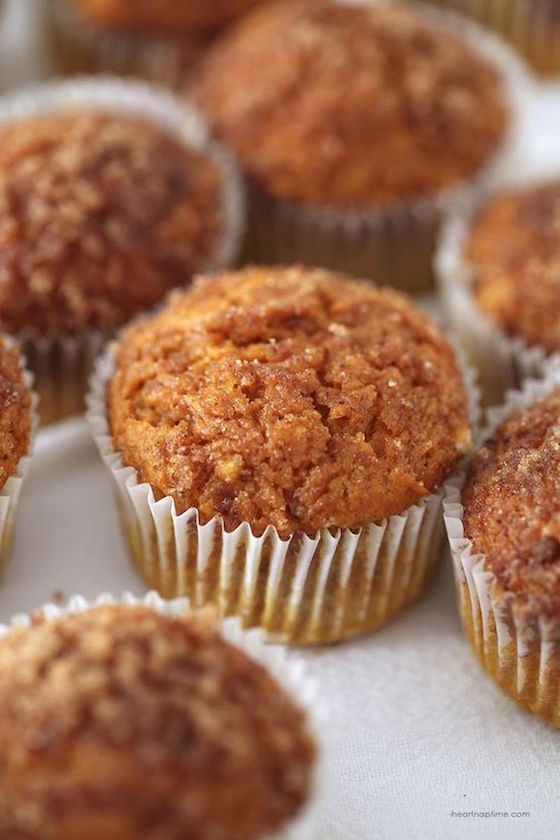 Pumpkin Snickerdoodle Muffins | This and other delicious Pumpkin Recipes on the blog.