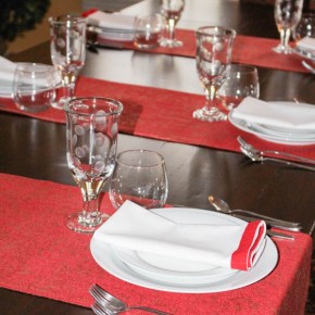 Casual Placesettings for Holiday Table